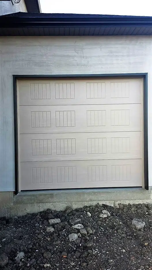 Garage Doors Hero Image