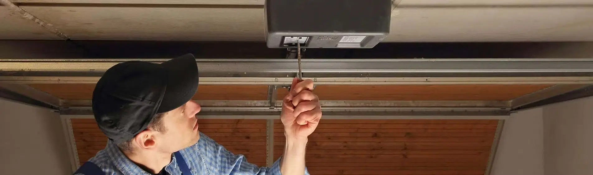 Garage Doors Hero Image